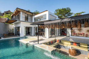 Villa Cakra - 4 bedroom Luxury Villa with Infinity Pool and Paddy Field View Ubud